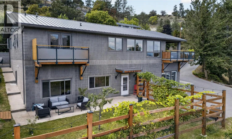 241 Oak Avenue