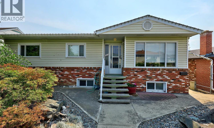1019 Moncton Avenue