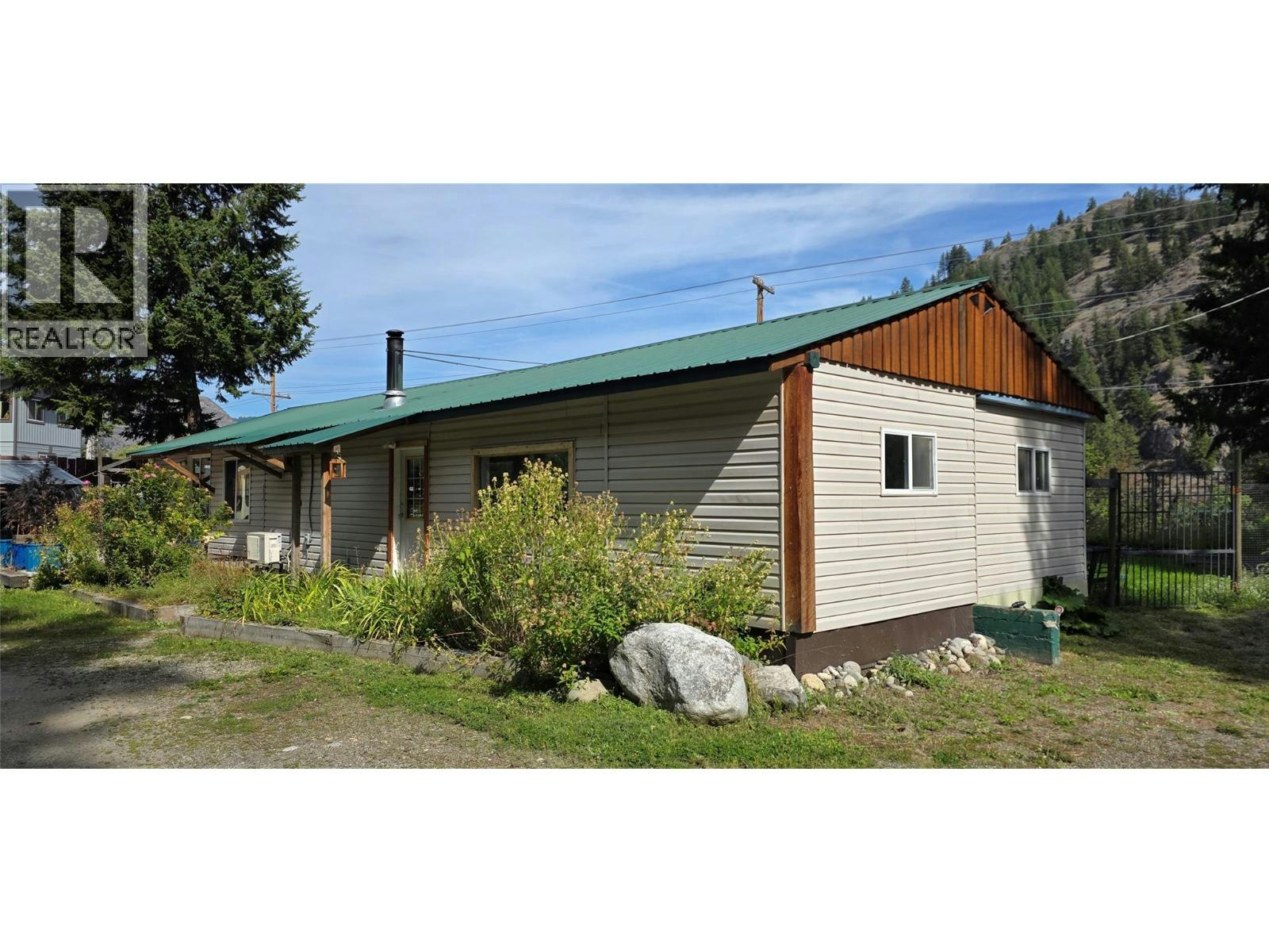 4098 3 Highway, Rock Creek, BC, V0H 1Y0