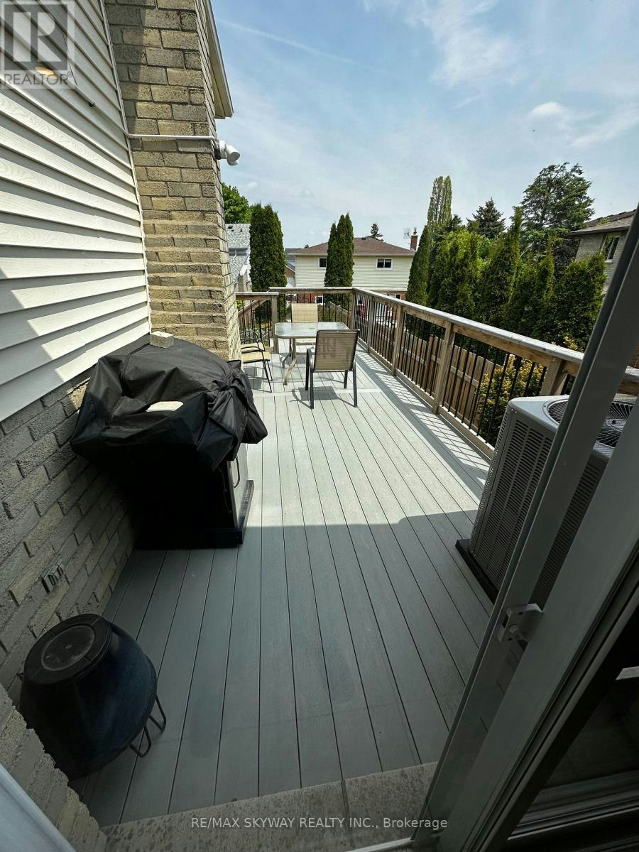 UPPER-535 Appledale Crescent, Waterloo, ON, N2T 1V8 - 17