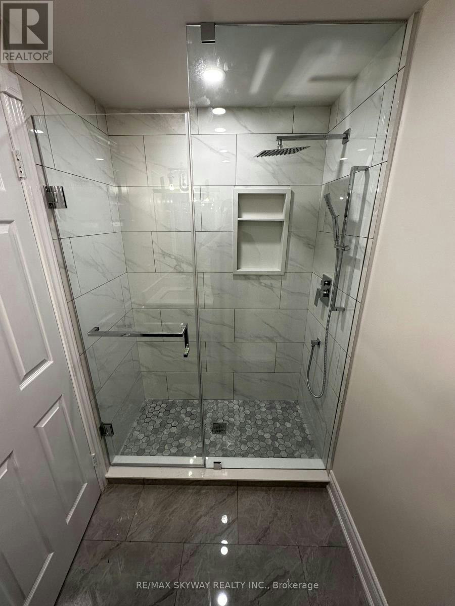 UPPER-535 Appledale Crescent, Waterloo, ON, N2T 1V8 - 9