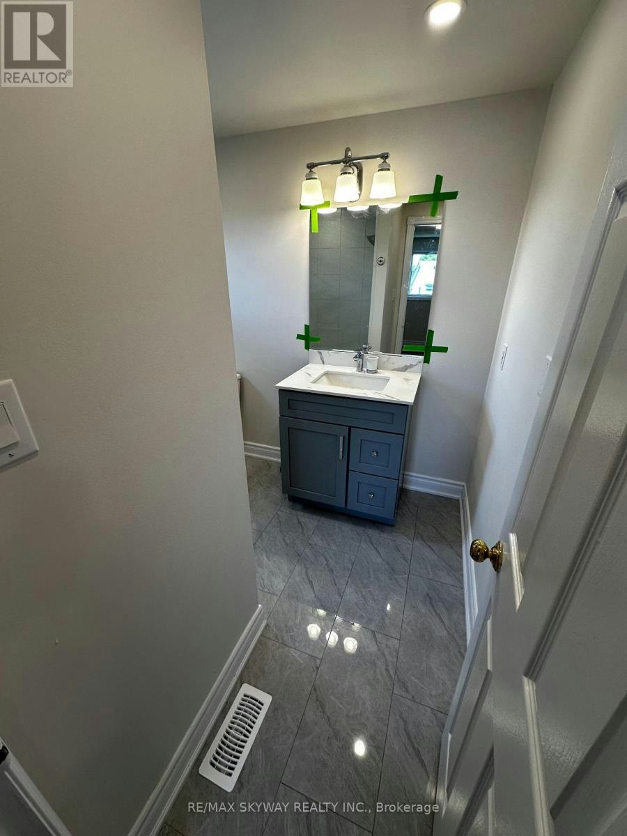 UPPER-535 Appledale Crescent, Waterloo, ON, N2T 1V8 - 11