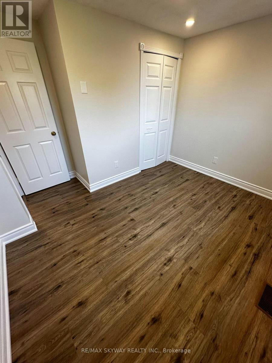 UPPER-535 Appledale Crescent, Waterloo, ON, N2T 1V8 - 6