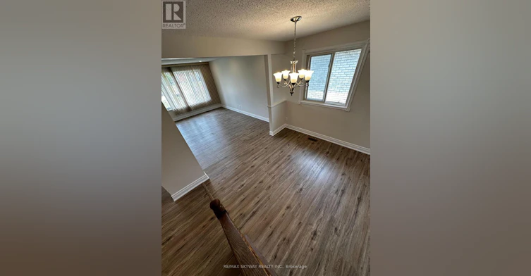 UPPER-535 Appledale Crescent, Waterloo, ON, N2T 1V8 - 3