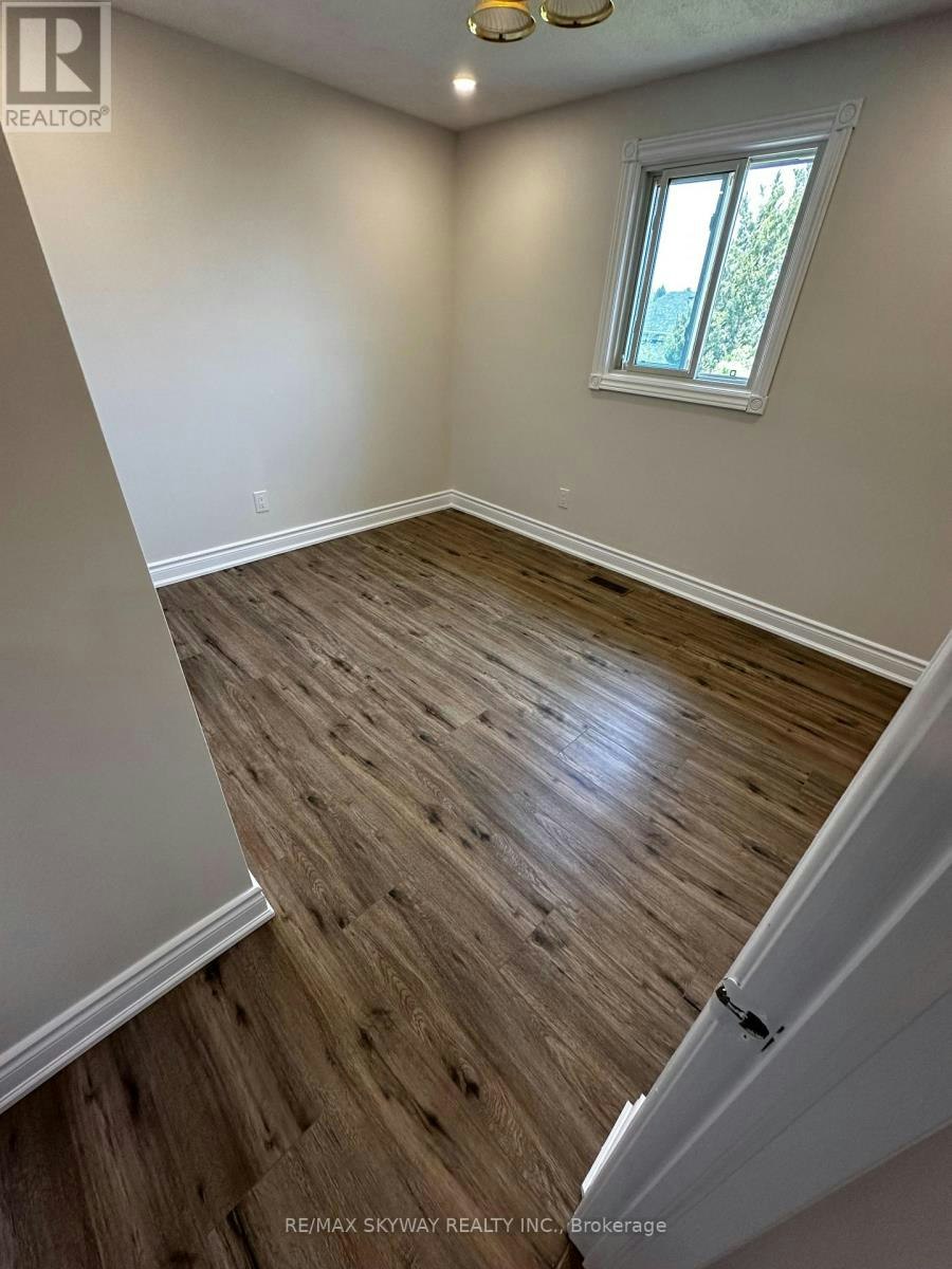 UPPER-535 Appledale Crescent, Waterloo, ON, N2T 1V8 - 5