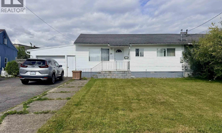 28 Lillooet Crescent