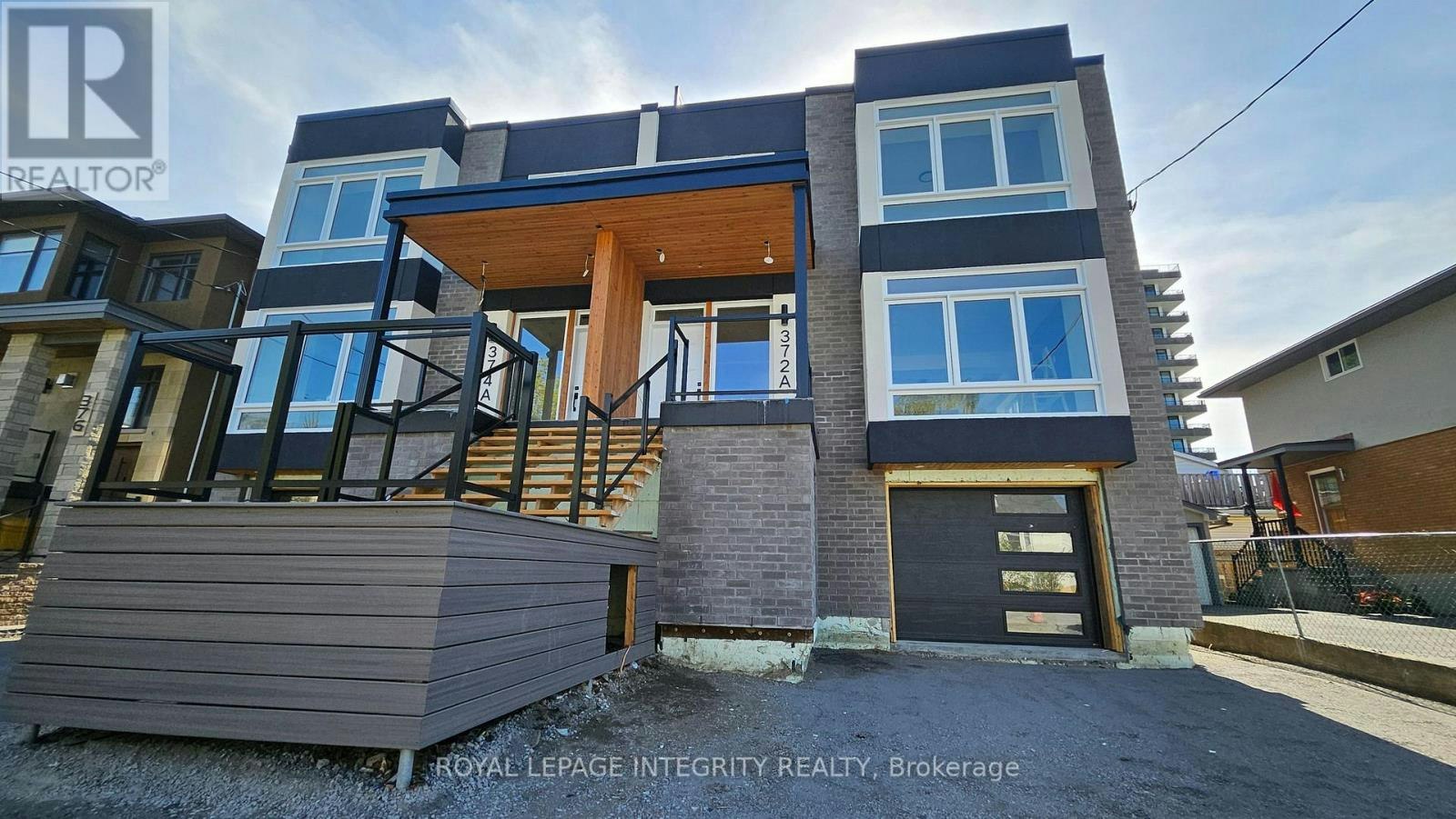 B-374 Berkley Avenue, Ottawa, ON, K2A 2G7 - 2