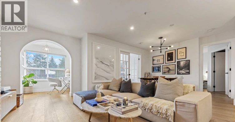 2680 W 4th Avenue, Vancouver, BC, V6K 4S3
