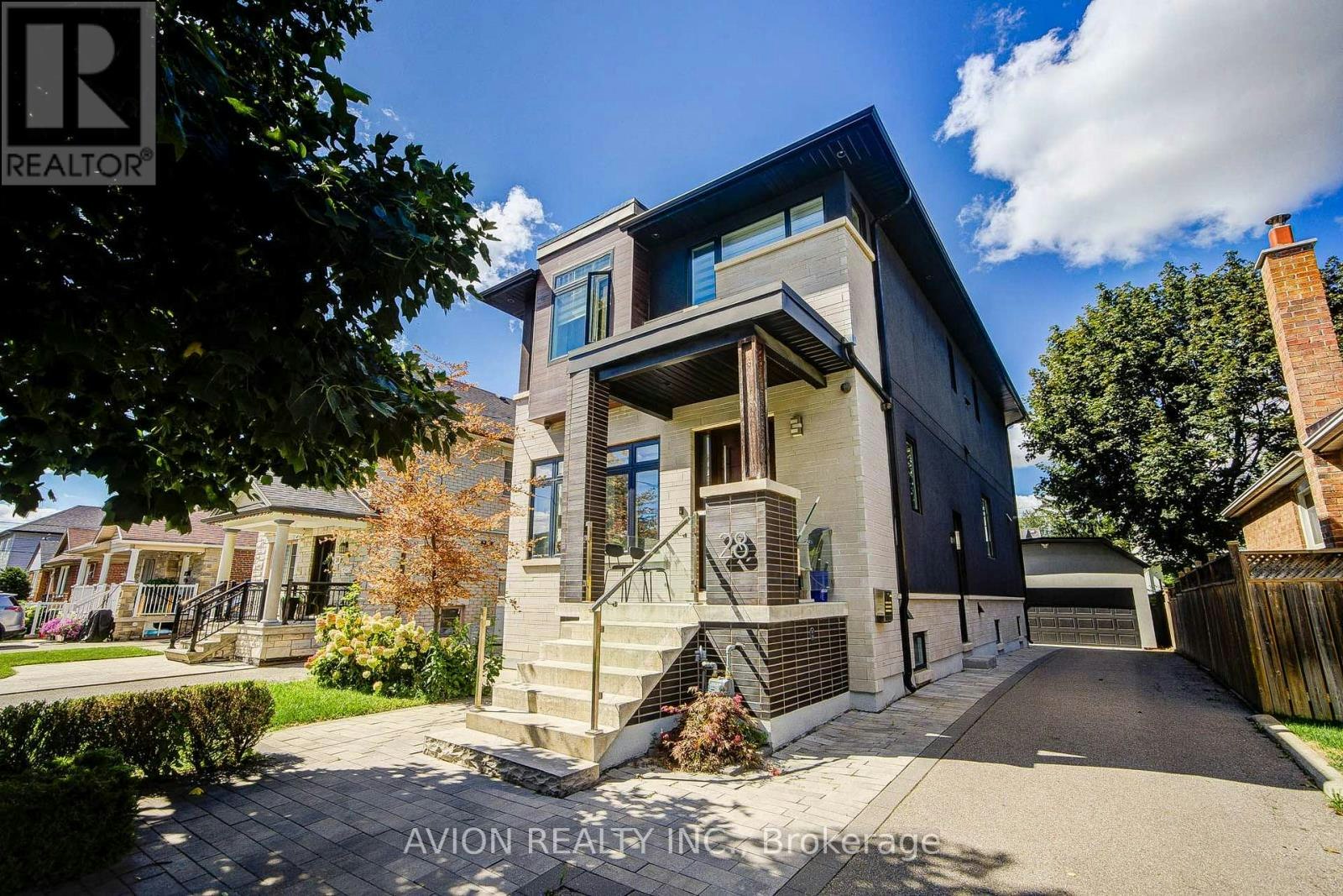 BSMT-28 Monarchdale Avenue, Toronto, ON, M6M 2S7 - 2