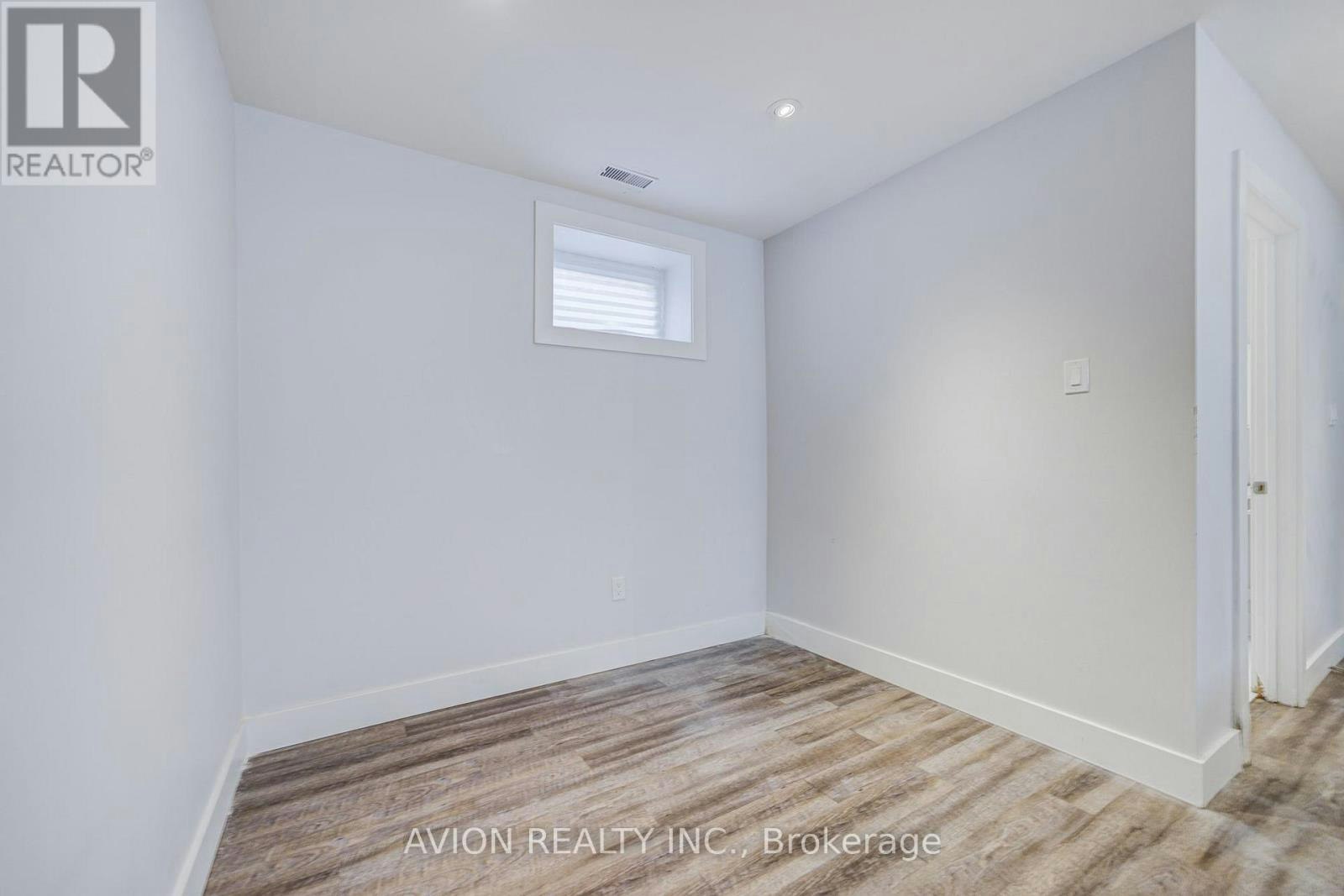 BSMT-28 Monarchdale Avenue, Toronto, ON, M6M 2S7 - 18