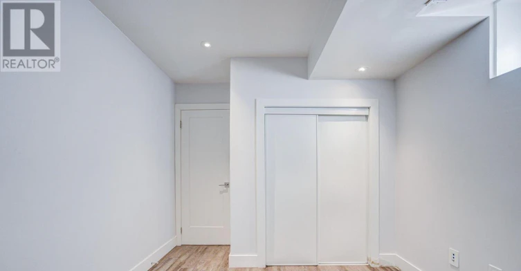 BSMT-28 Monarchdale Avenue, Toronto, ON, M6M 2S7 - 28