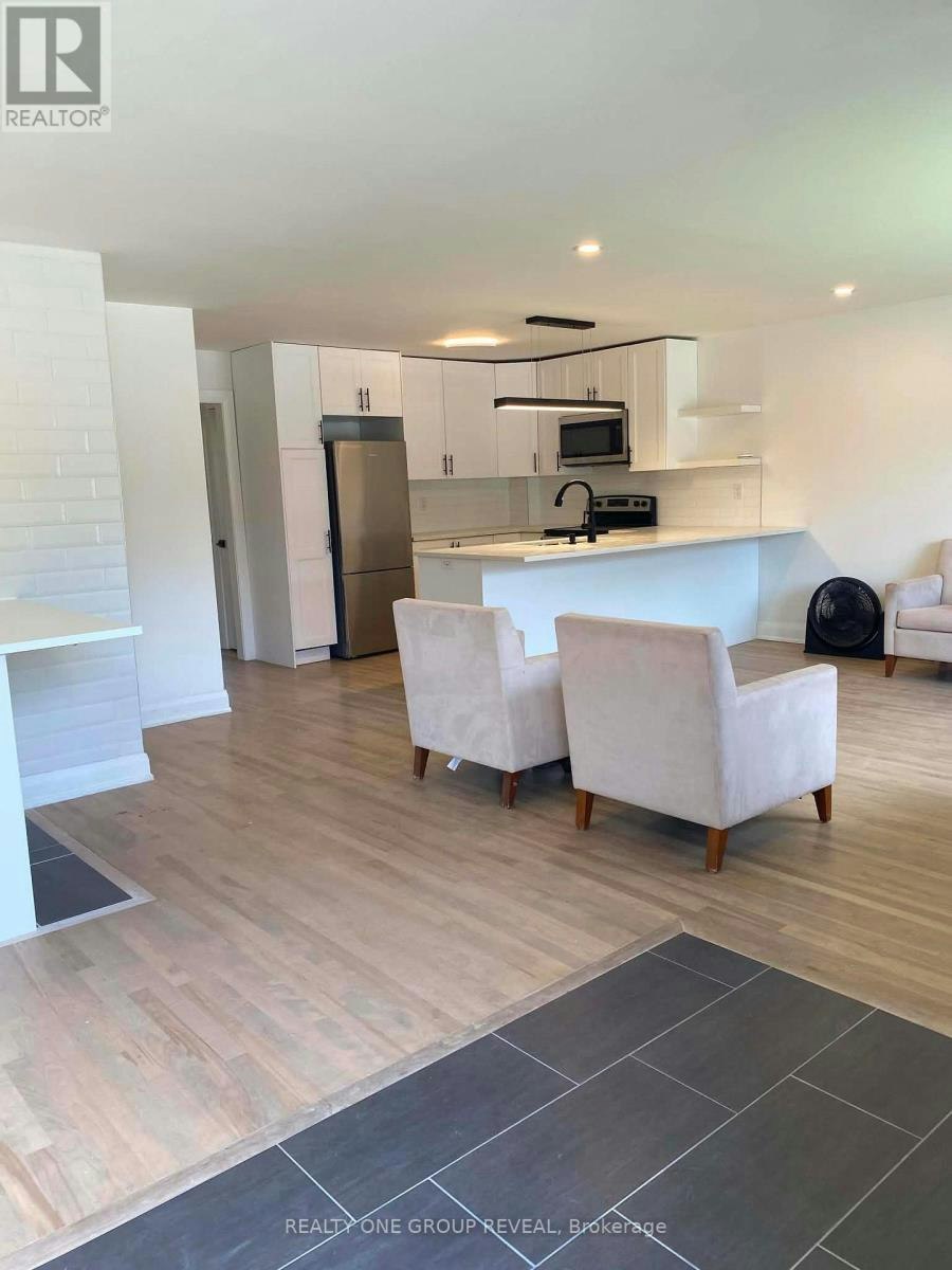 MAIN-756 Cummings Avenue, Ottawa, ON, K1K 2L1 - 5