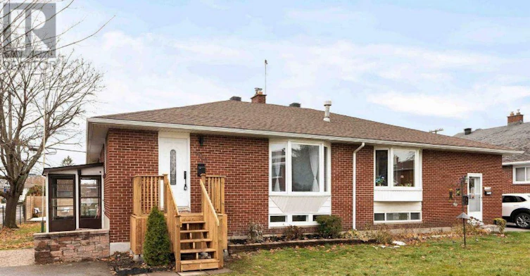 MAIN-756 Cummings Avenue, Ottawa, ON, K1K 2L1
