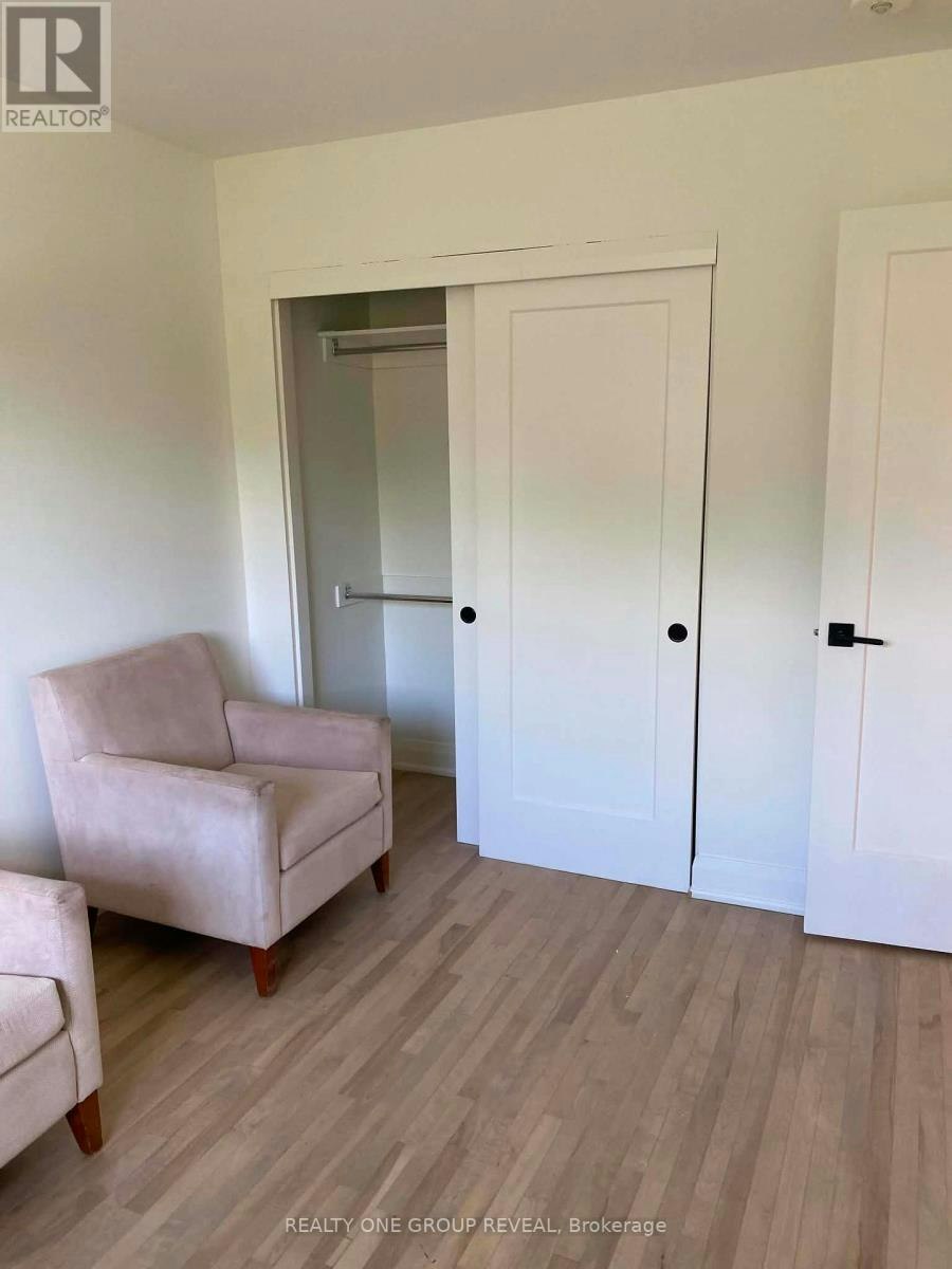 MAIN-756 Cummings Avenue, Ottawa, ON, K1K 2L1 - 9