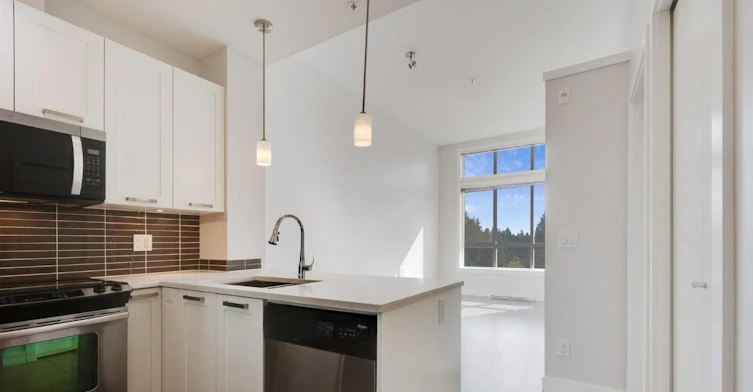 505-15388 105 Avenue, Surrey, BC, V3R 0C4 - 9