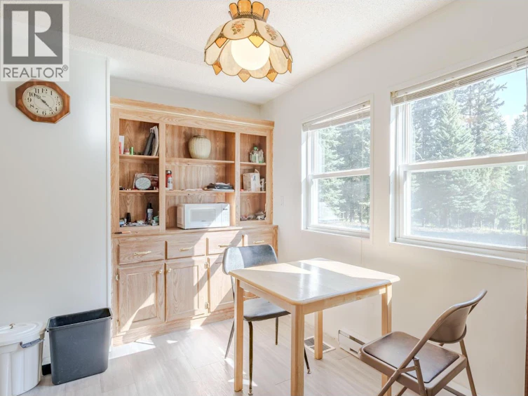 7778 Machete Lake Road, Bridge Lake, BC, V0K 1E0 - 6