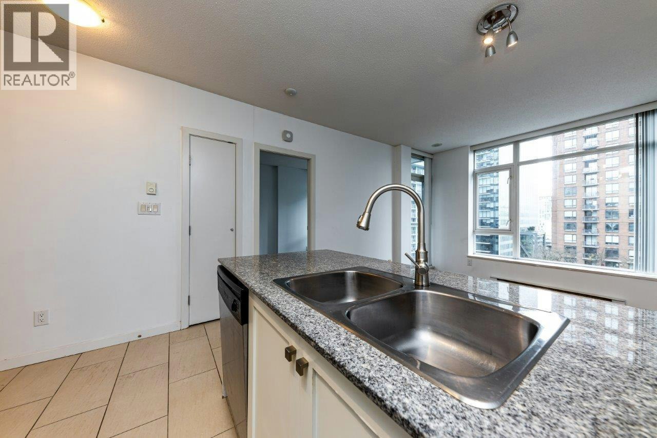 480 Robson Street, Vancouver, BC, V6B 0H3 - 10