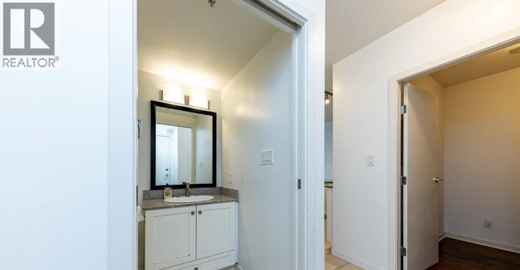 480 Robson Street, Vancouver, BC, V6B 0H3 - 17