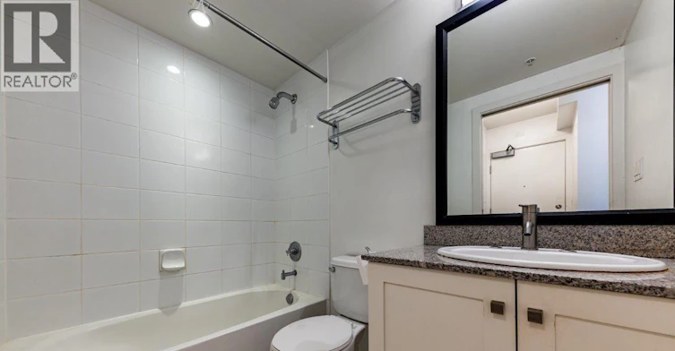480 Robson Street, Vancouver, BC, V6B 0H3 - 18