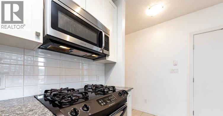 480 Robson Street, Vancouver, BC, V6B 0H3 - 11