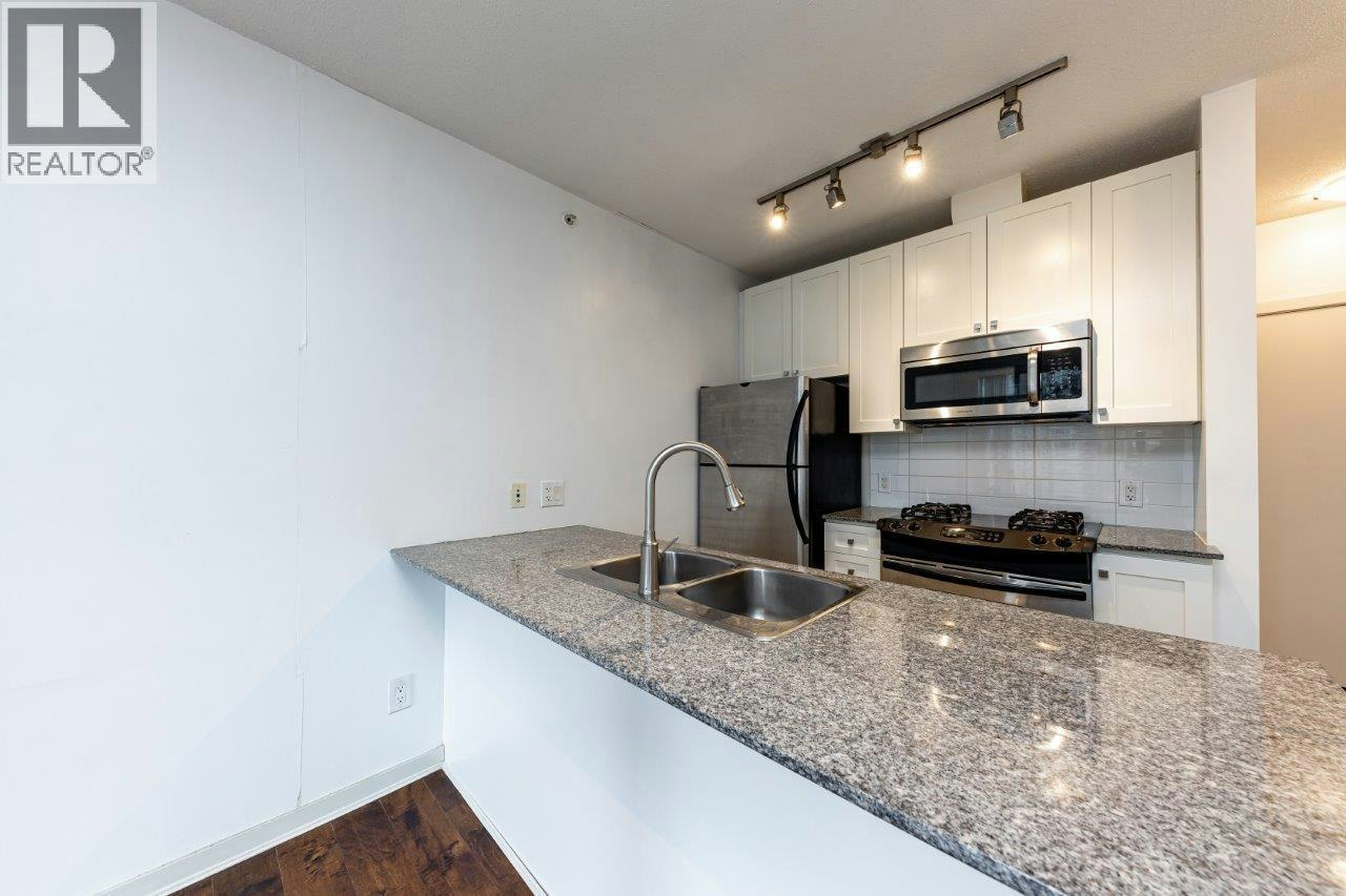 480 Robson Street, Vancouver, BC, V6B 0H3 - 3