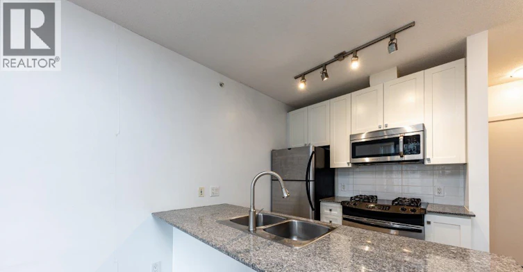 480 Robson Street, Vancouver, BC, V6B 0H3 - 3