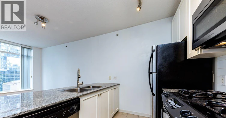 480 Robson Street, Vancouver, BC, V6B 0H3 - 9