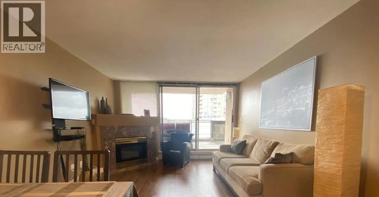 710-555 Abbott, Vancouver, BC, V6B 6B8 - 3