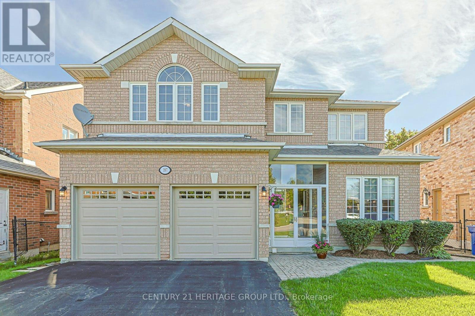 397 Renzius Court, Newmarket, ON, L3Y 8G5