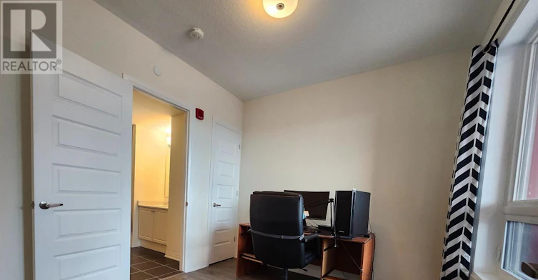402-2 Adam Sellers Street, Markham, ON, L6B 1P2 - 9