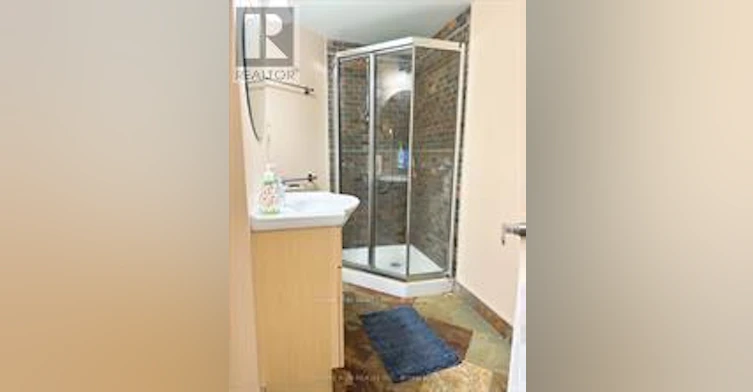 12 Santa Cruz Private, Ottawa, ON, K1G 6M4 - 3