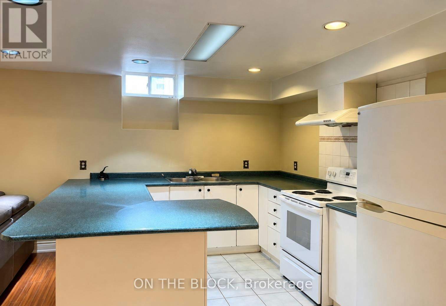 70 Dalmatian Crescent, Toronto, ON, M1C 4W7 - 4