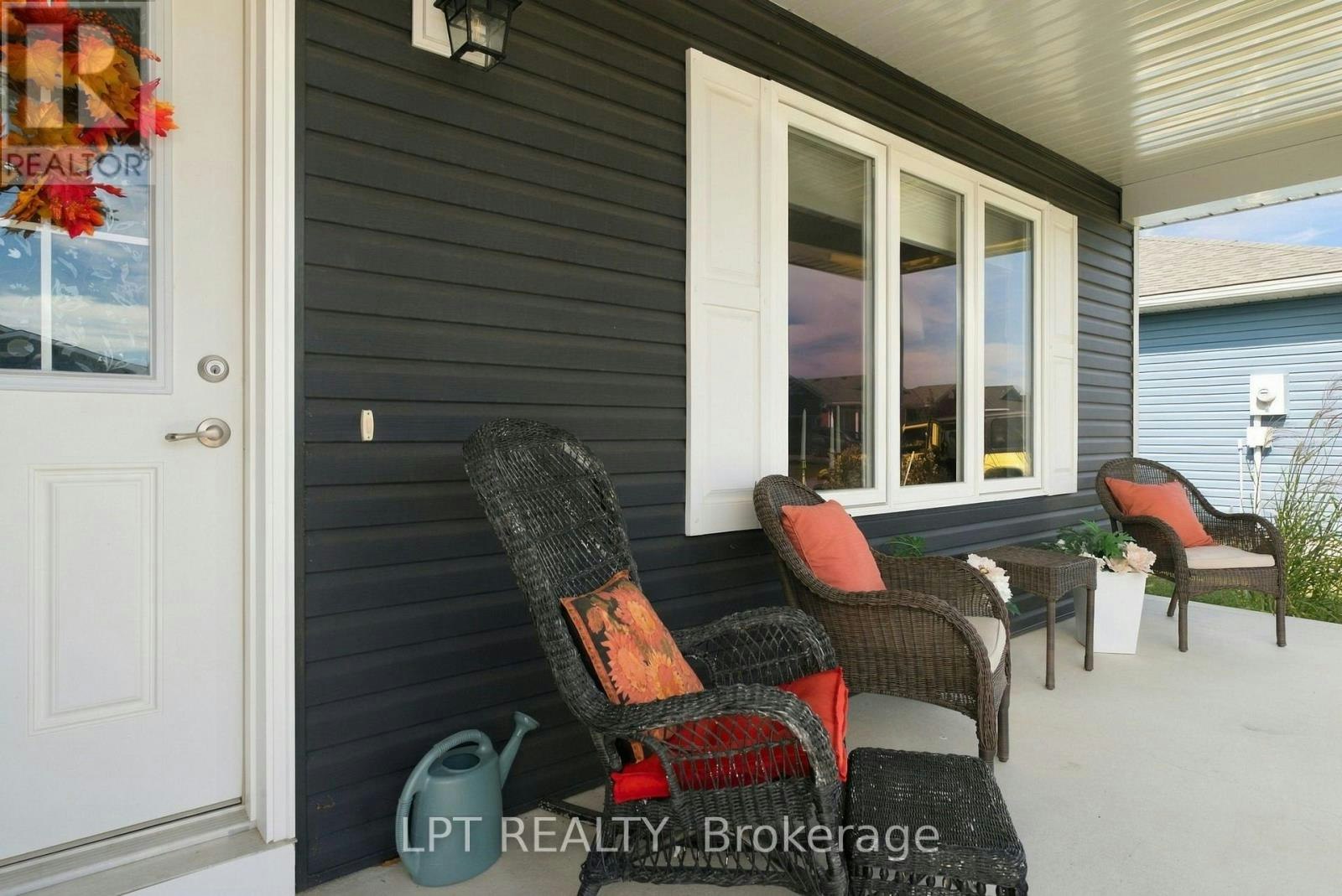 102 Huron Heights Drive, Goderich, ON, N7A 0C6 - 6