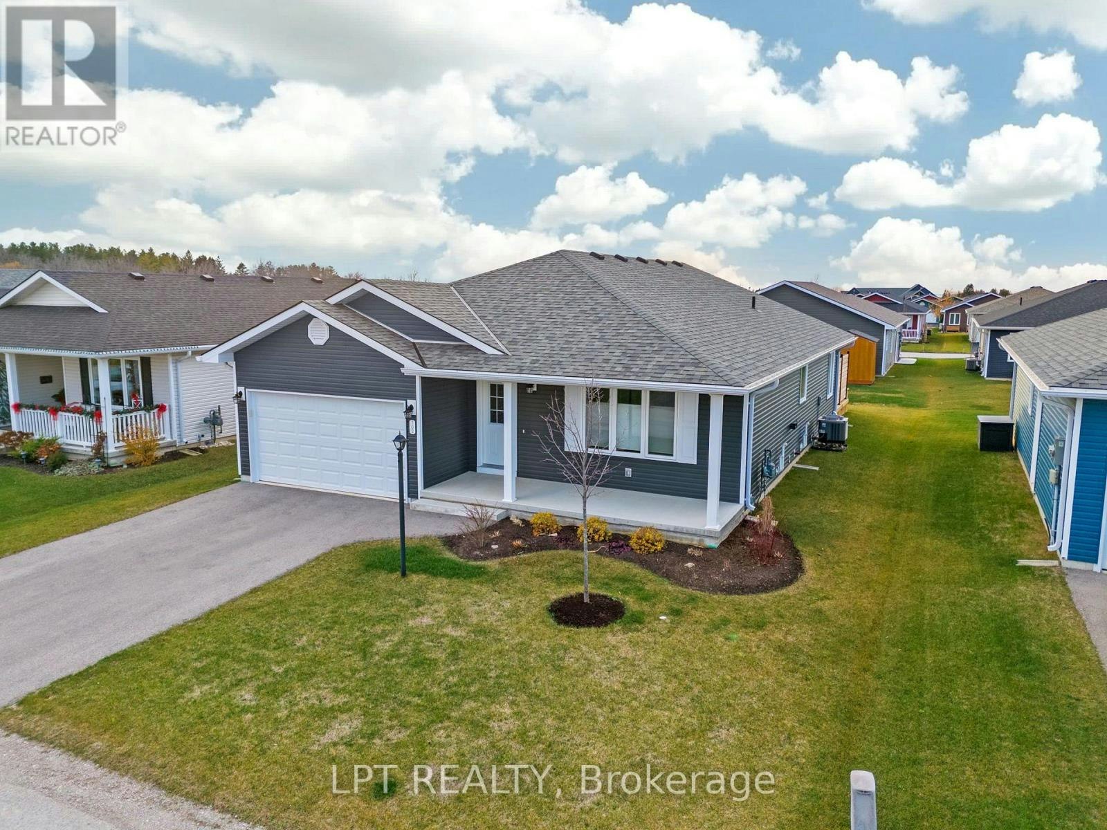 102 Huron Heights Drive - 3