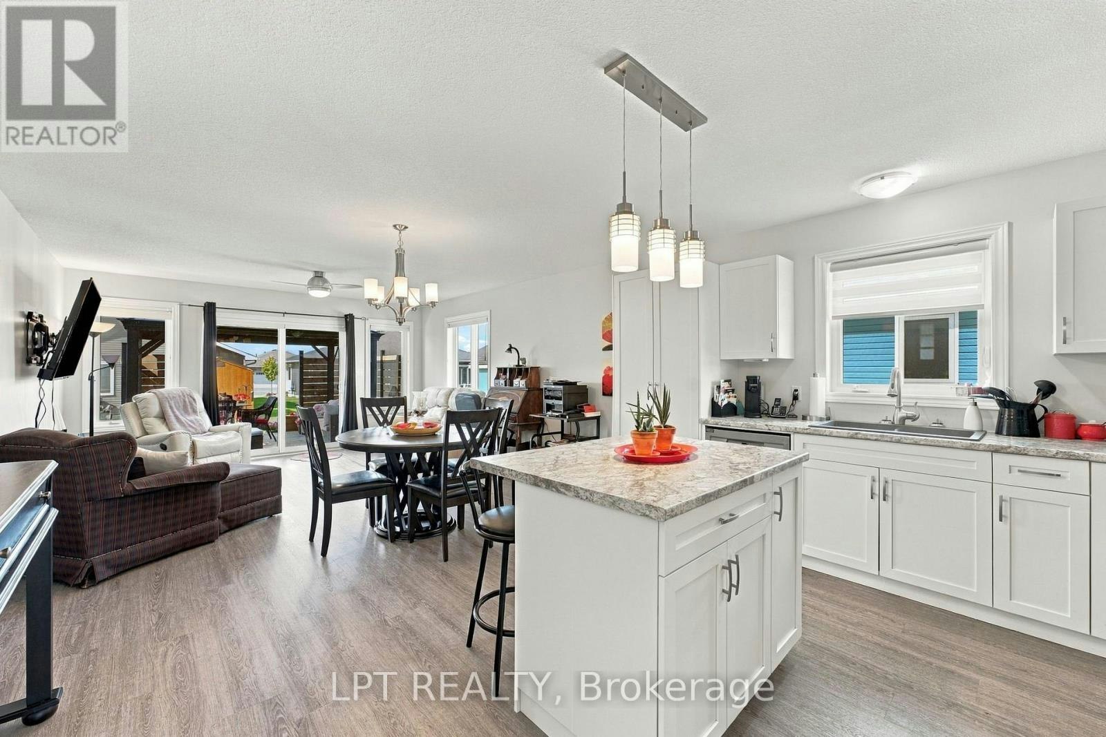 102 Huron Heights Drive, Goderich, ON, N7A 0C6 - 12