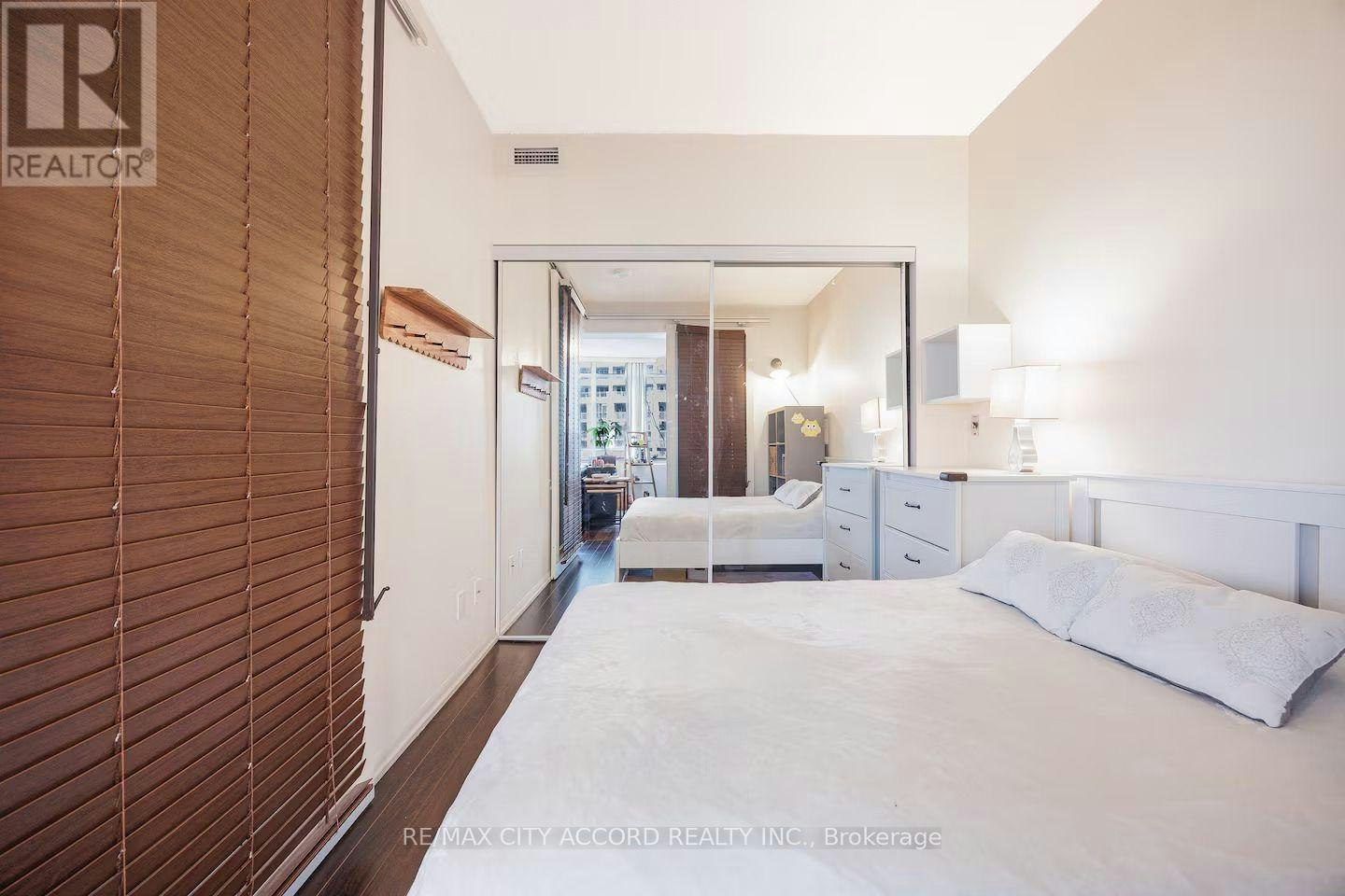378-209 Fort York Boulevard, Toronto, ON, M5V 4A1 - 18