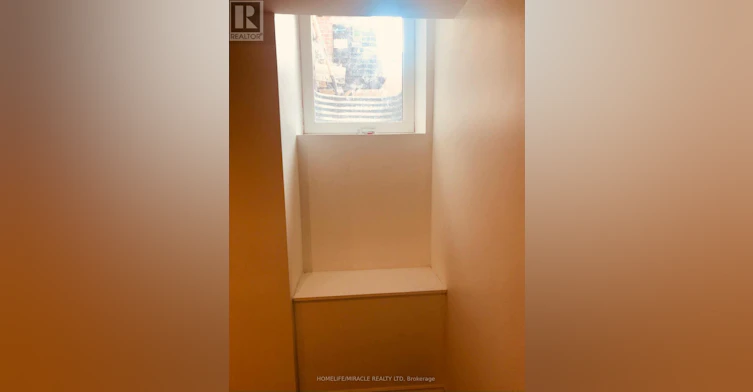 5592 Highbank Road, Mississauga, ON, L5M 6E4 - 3