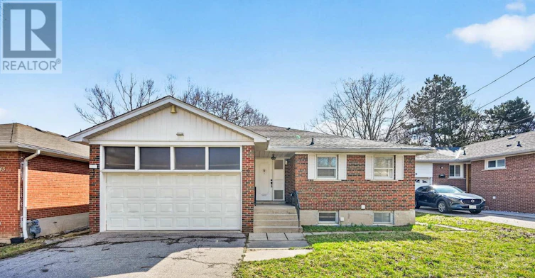 81 Maxome Avenue, Toronto, ON, M2M 3K2 - 2