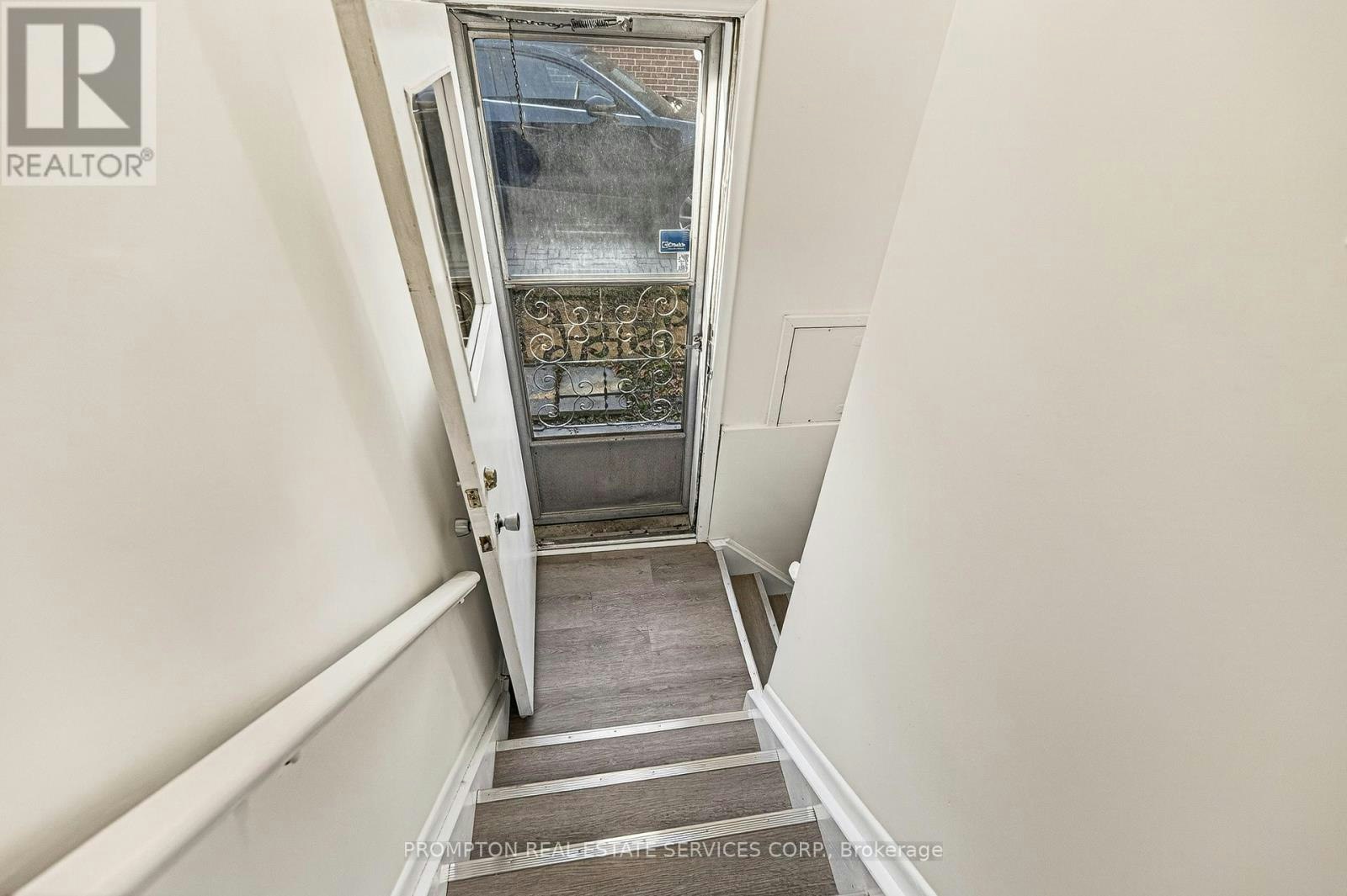 81 Maxome Avenue, Toronto, ON, M2M 3K2 - 17