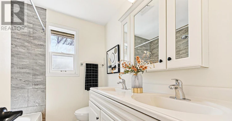 81 Maxome Avenue, Toronto, ON, M2M 3K2 - 15