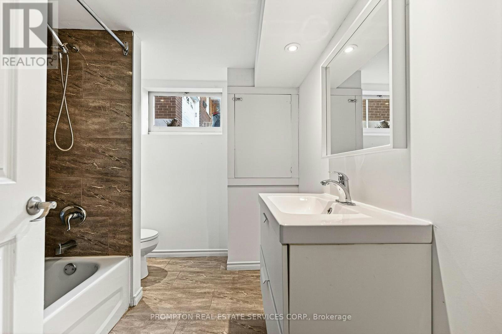 81 Maxome Avenue, Toronto, ON, M2M 3K2 - 16