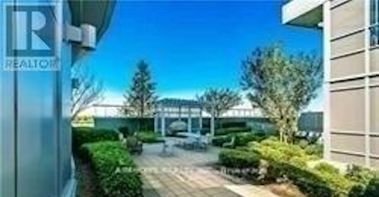 TH330-38 Lee Centre Drive, Toronto, ON, M1H 3J7 - 5