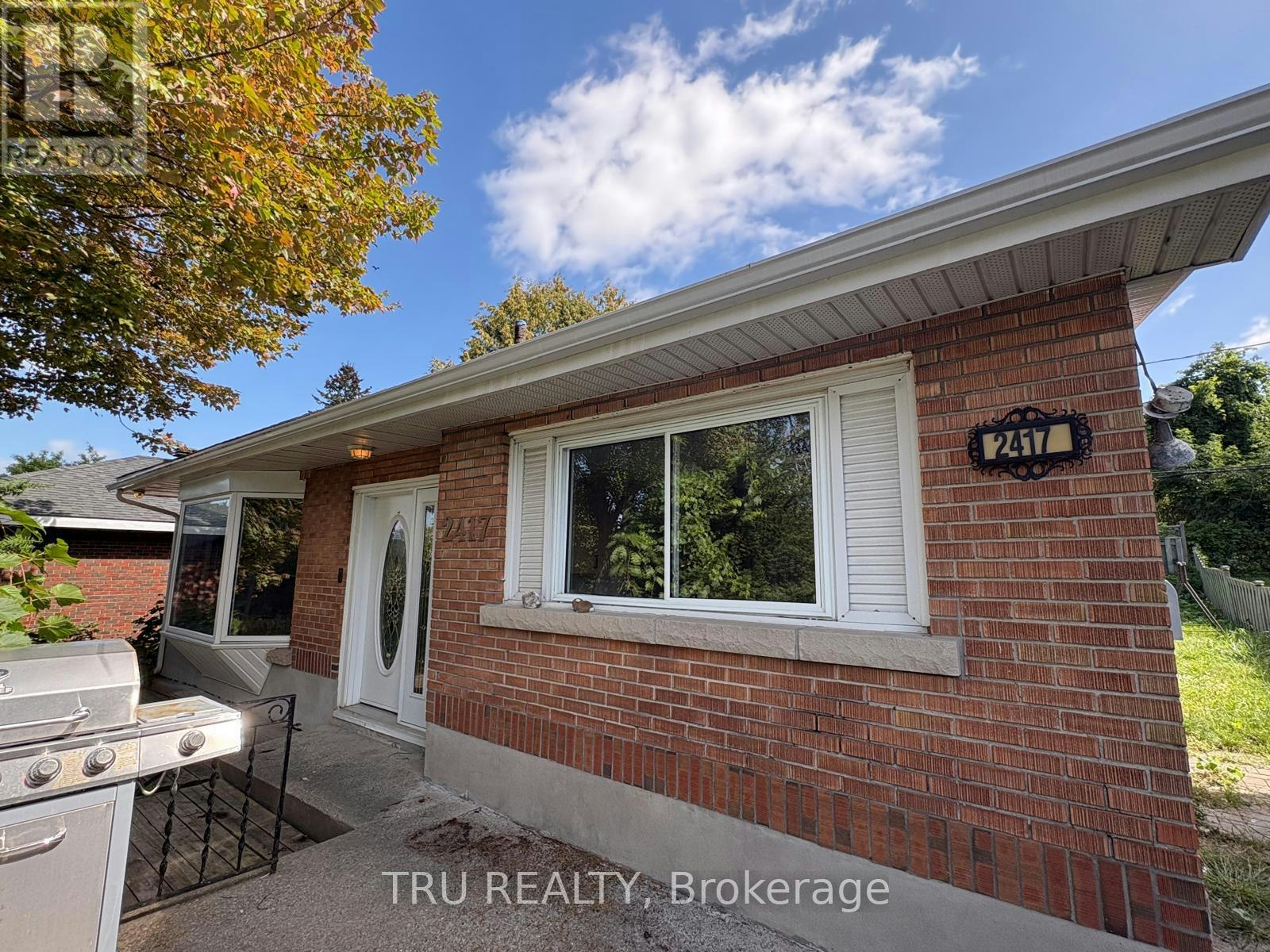 2417 Junction Avenue, Ottawa, ON, K1V 8G8 - 3