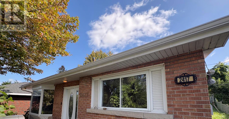 2417 Junction Avenue, Ottawa, ON, K1V 8G8 - 3