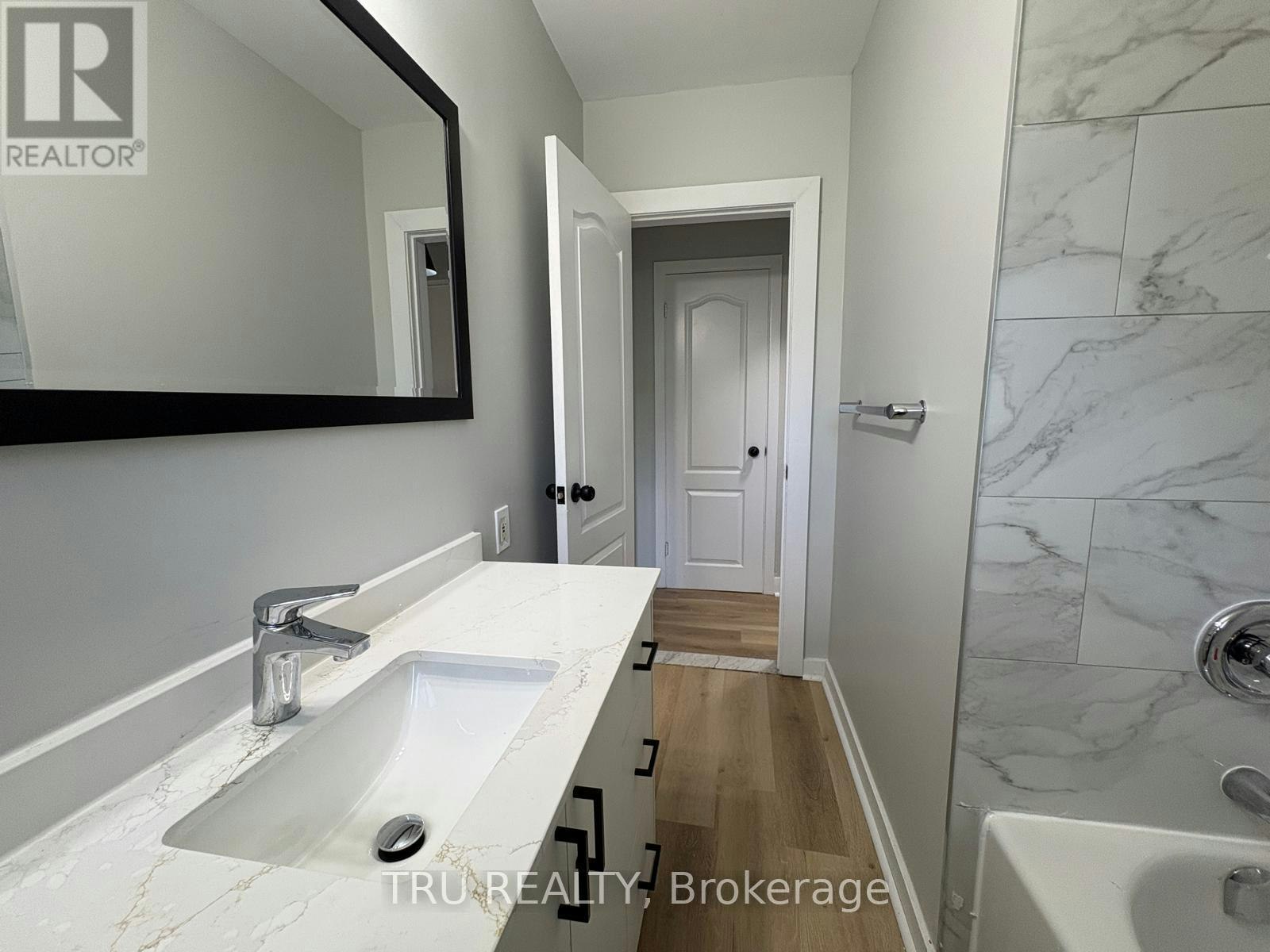 2417 Junction Avenue, Ottawa, ON, K1V 8G8 - 25