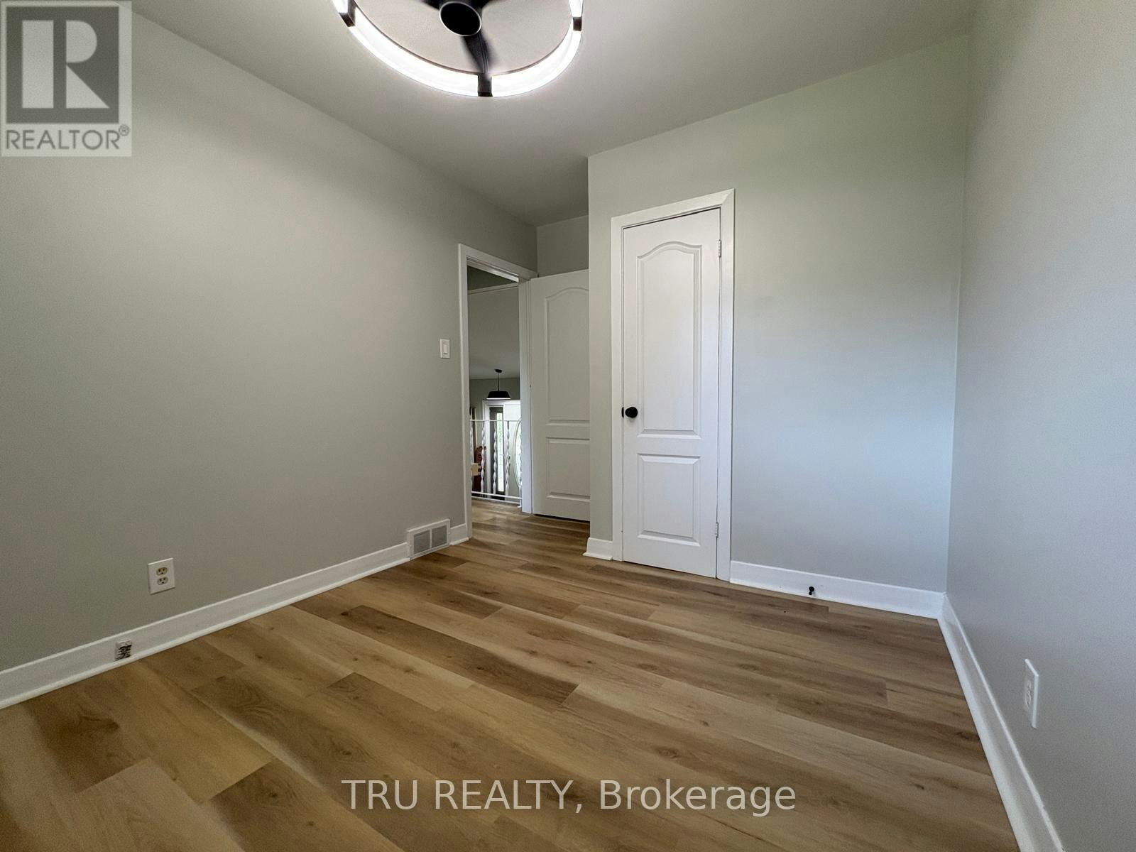 2417 Junction Avenue, Ottawa, ON, K1V 8G8 - 17