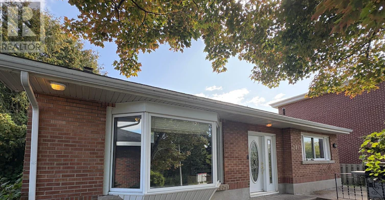2417 Junction Avenue, Ottawa, ON, K1V 8G8 - 2