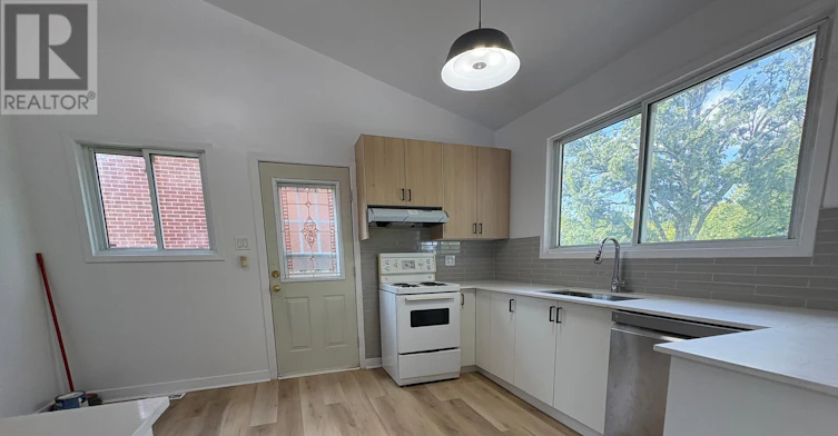 2417 Junction Avenue, Ottawa, ON, K1V 8G8 - 9