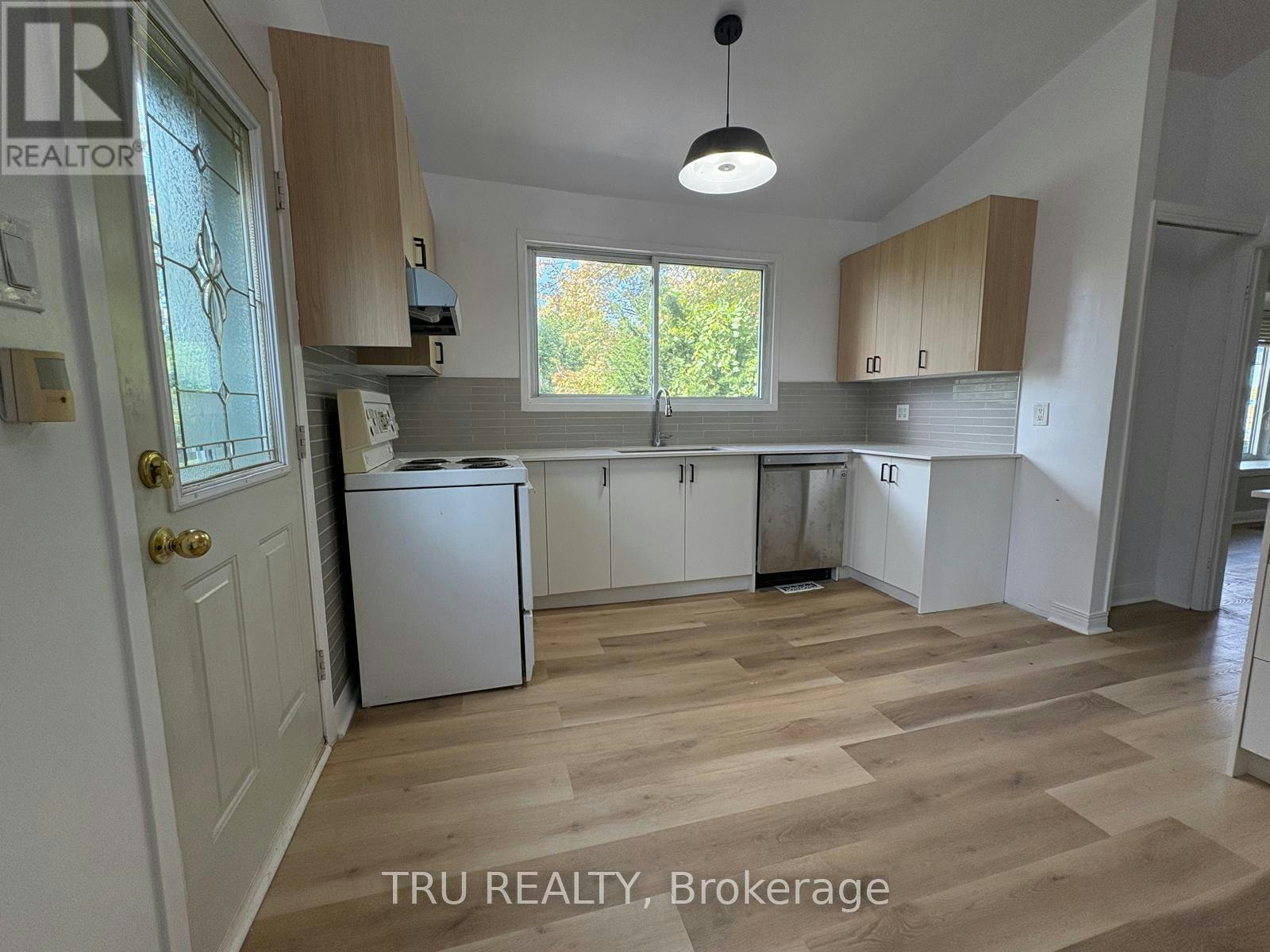 2417 Junction Avenue, Ottawa, ON, K1V 8G8 - 10