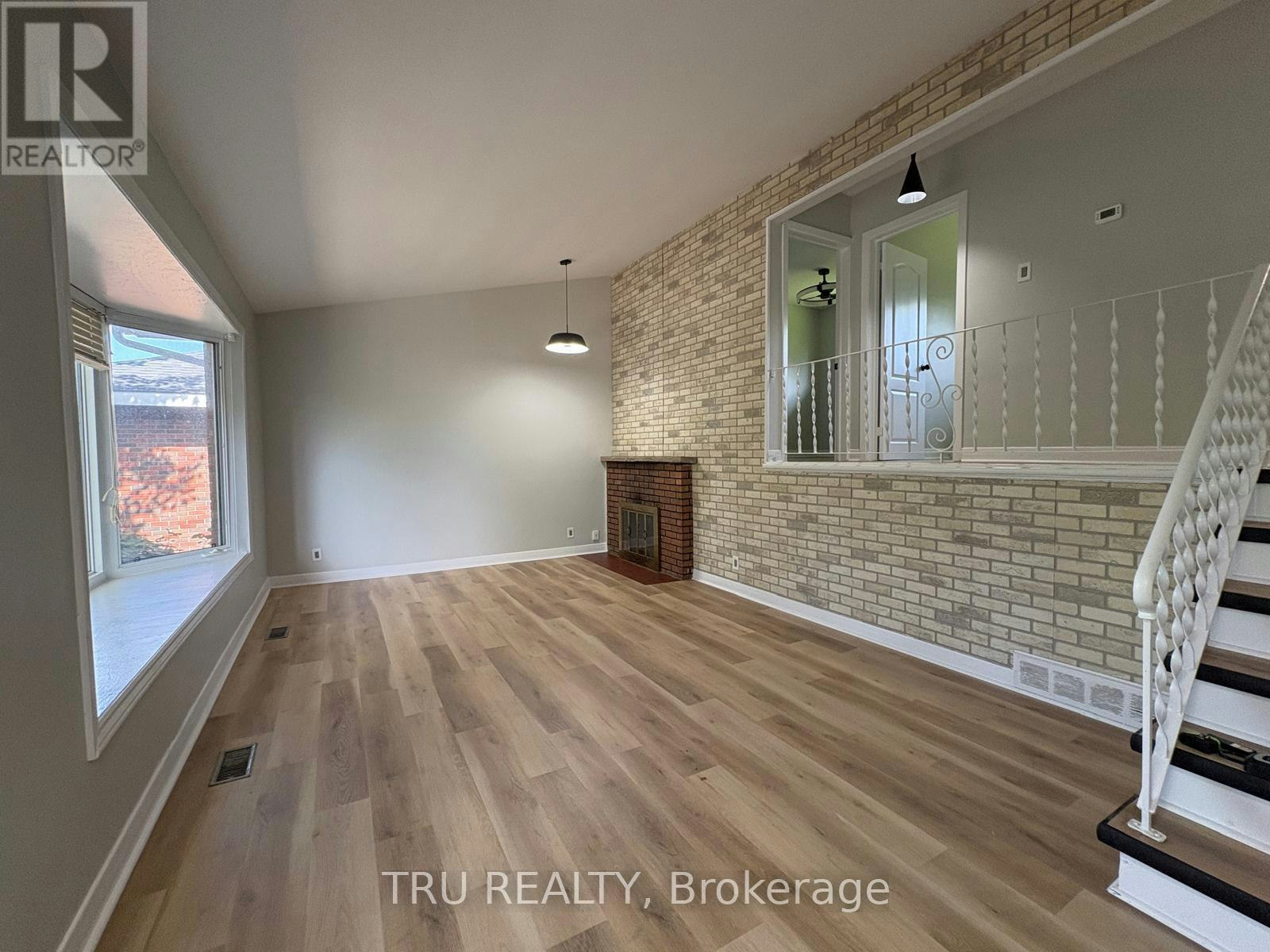 2417 Junction Avenue, Ottawa, ON, K1V 8G8 - 6